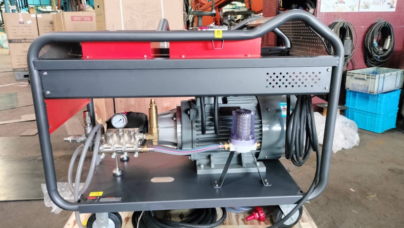 เครื่องฉีดน้ำแรงดันสูง High Pressure Washer รุ่น LT-50/22 พร้อมมอเตอร์ไฟฟ้า 3 เฟสกำลังสูง